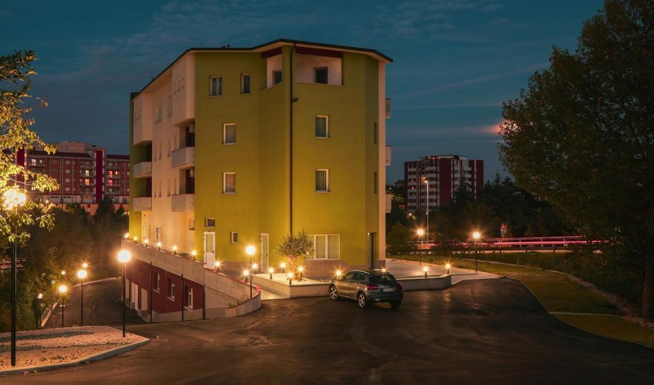 Residence Vazzieri Кампобасо Екстериор снимка